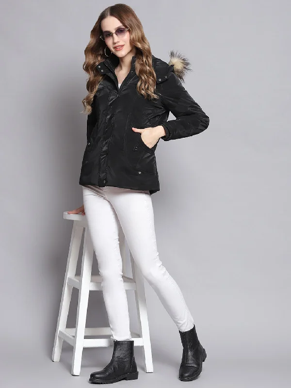 Women Black Solid Hooded Full Sleeve Jackets