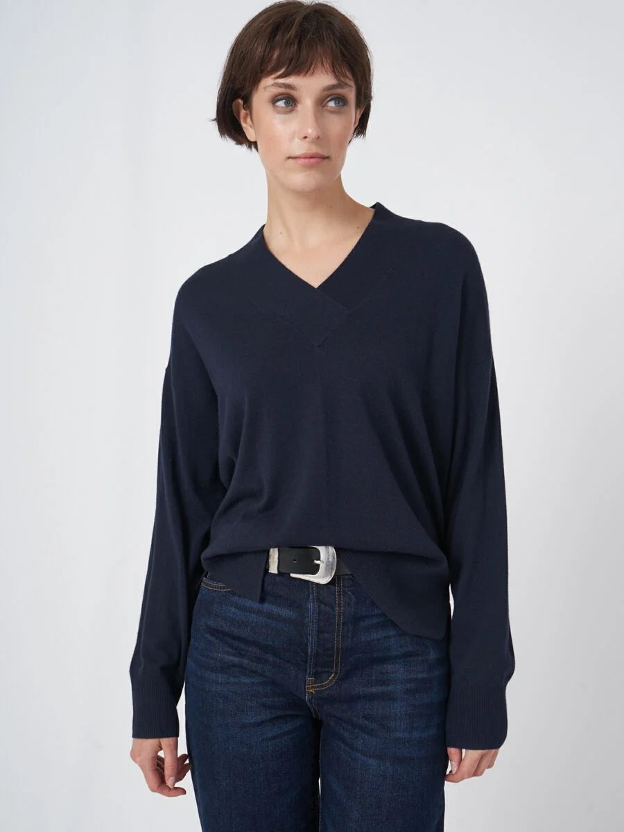 Super Fine Knit Cashmere Blend V-Neck Sweater Marine